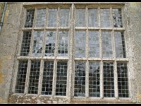 2012-06-16 015-border  Een raam, met glas uit de 16, 17, 18 en 19de eeuw